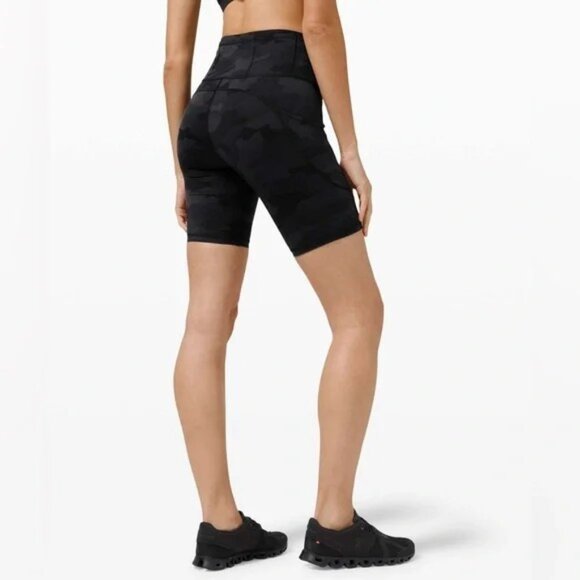 Fast and Free High-Rise Short 8" in Heritage 365 Camo Deep Coal Multi - Picture 2 of 3